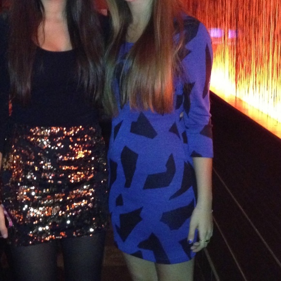 Forever 21 Dresses & Skirts - Forever 21 bodycon 3/4 sleeve printed dress!!!